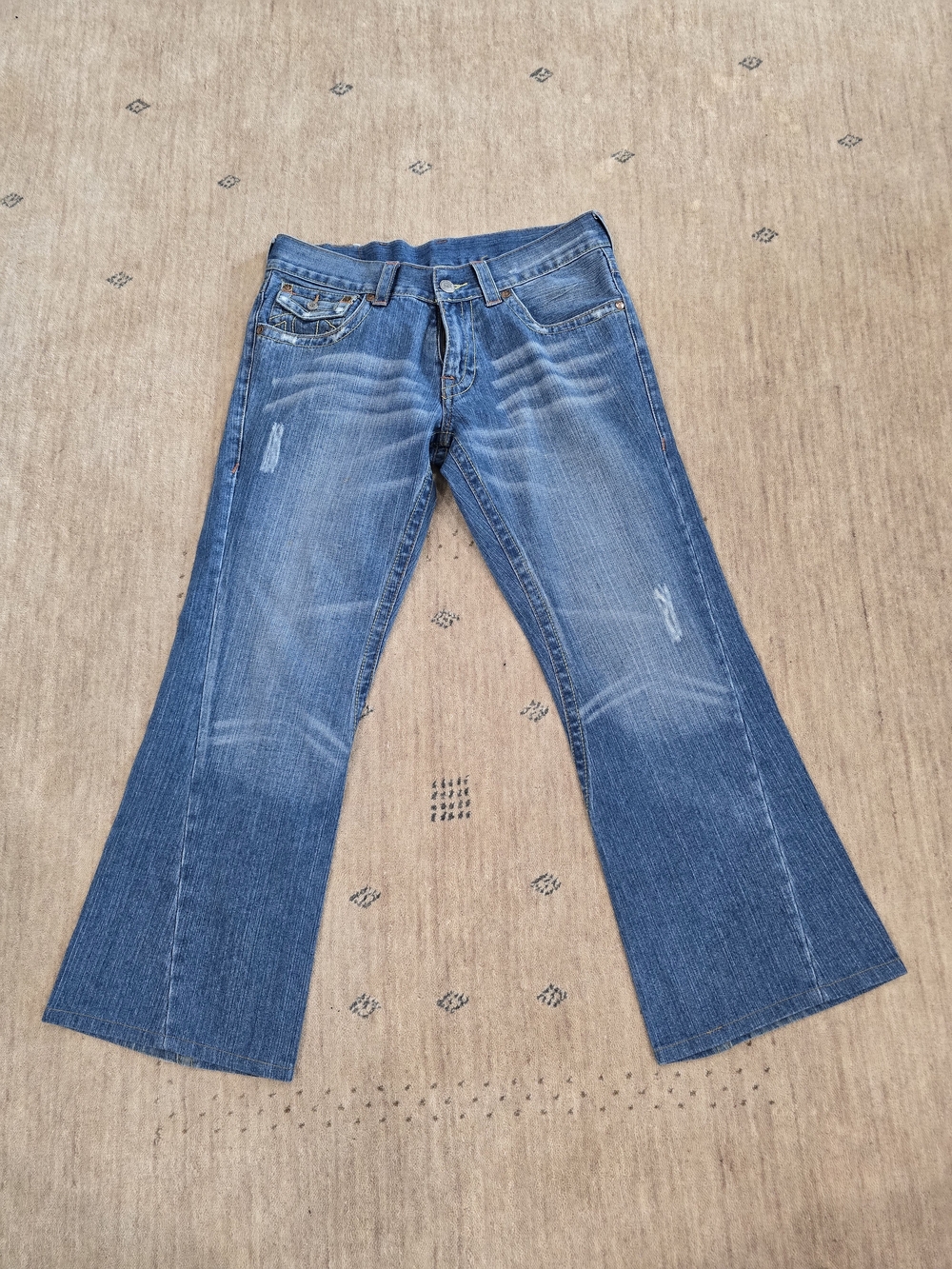 True Religion "Joey" Size32 Made In USA Twisted Seam Light Wash Jeans
